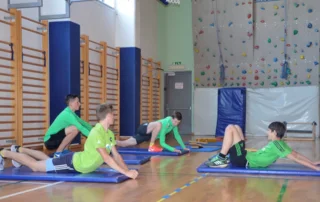 Najmlajši ljubitelji smučarskih skokov uživali na druženju z mladimi orli